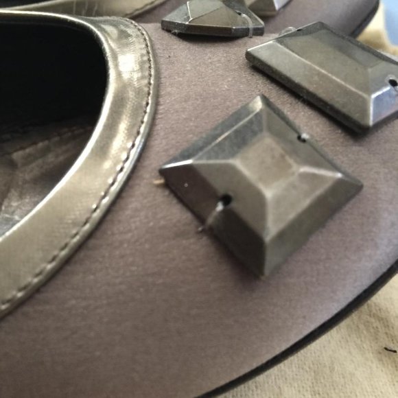 Burberry Gray Flats with Black Embellishments - Picture 3 of 5